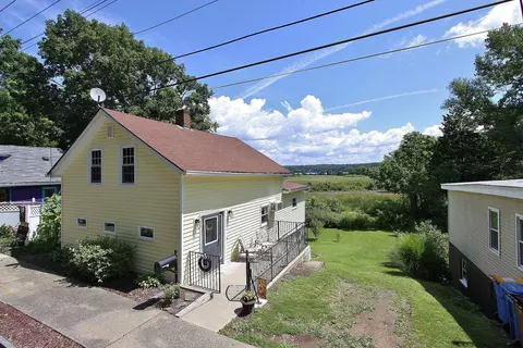 32 North St, Kingston, NY 12401