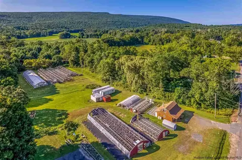 6797 State Route 209 Rte, Kerhonkson, NY 12446