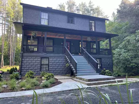 10 Broadstreet Holw, Shandaken, NY 12480