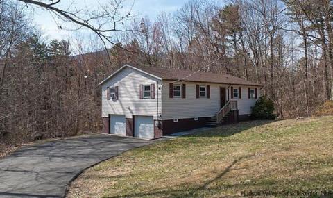 69 Deer Field Rd, Boiceville, NY 12412