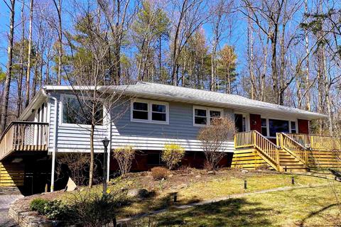 35 Arnold Dr, Woodstock, NY 12498
