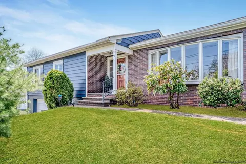 51 Sharon Ln, Kingston, NY 12401
