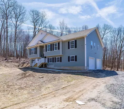 2 Calico Way, Wallkill, NY 12589 photo 2
