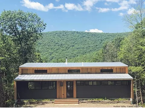 49 Aster Rd, Olivebridge, NY 12461