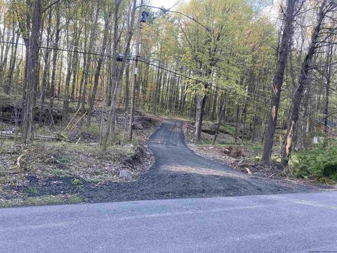High Falls Road, Saugerties, NY 12477
