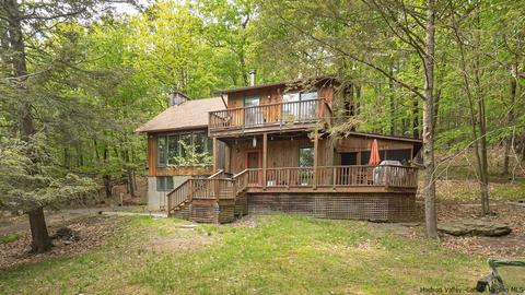 165 California Quarry Rd, Woodstock, NY 12498