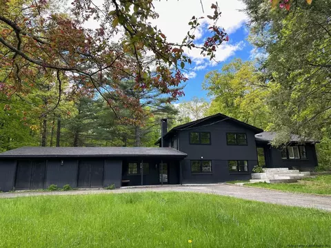 13 Arnold Dr, Woodstock, NY 12498