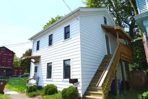 51 W Union St, Kingston, NY 12401