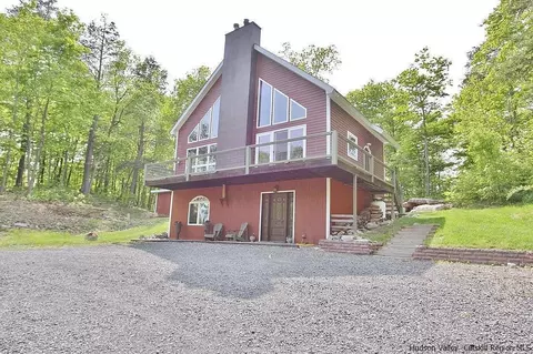 52 Grandview Cir, Saugerties, NY 12477