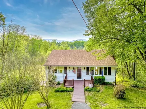 171 Sparling Rd, Saugerties, NY 12477