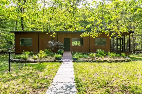 21 Casablanca Ln, Woodstock, NY 12498