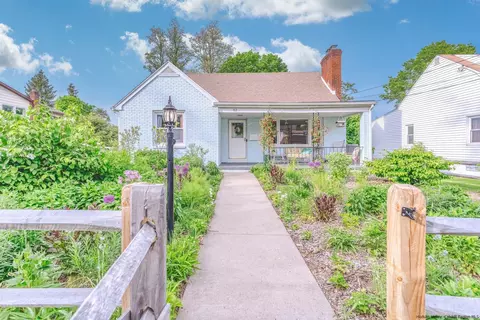 52 Grandview Ave, Kingston, NY 12401