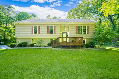 206 Plutarch Rd, Highland, NY 12528