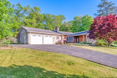71 Fishcreek Rd, Saugerties, NY 12477