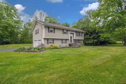 56 Alan St, Stone Ridge, NY 12484