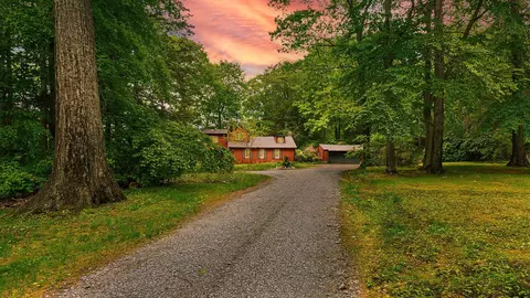 69 Winnie Rd, Mount Tremper, NY 12457