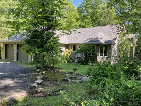 63 Lawrence Hl, Accord, NY 12404