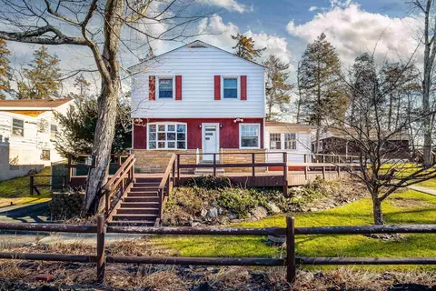 239 North Dr, Saugerties, NY 12477
