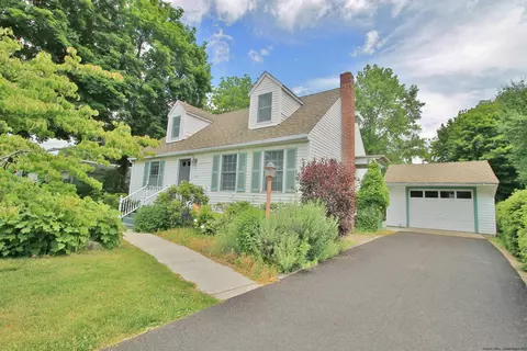 229 Green St, Port Ewen, NY 12466