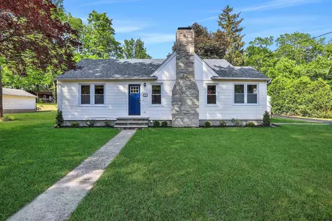 21 Elm St, Ellenville, NY 12428