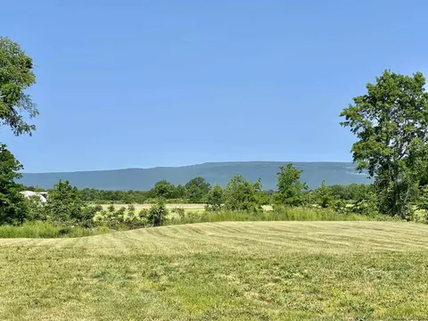 29 Millbrook, Wallkill, NY 12589 photo 3