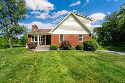 685 Whitley Ln, Highland, NY 12528