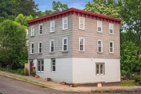 18 Hone St, Kingston, NY 12401