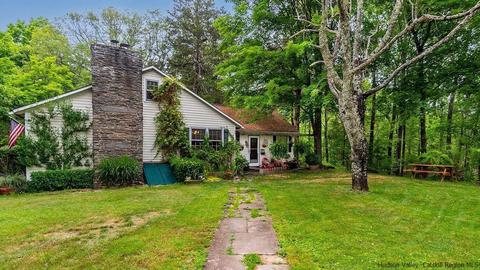 17 Maddaloni Rd, Hurley, NY 12443