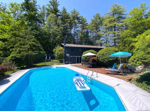 11 Holly Hills Dr, Woodstock, NY 12498