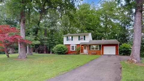 40 Onteora Ct, Shokan, NY 12481