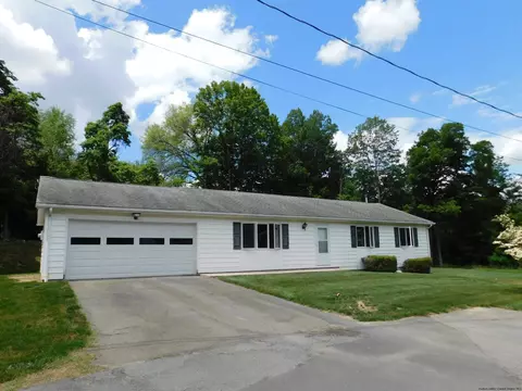 16 Piper Ln, Wawarsing, NY 12489