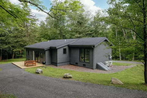 57 Waterfalls Rd, Kerhonkson, NY 12446