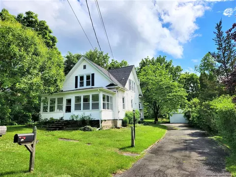 416 Fairview Ave, Hurley, NY 12443