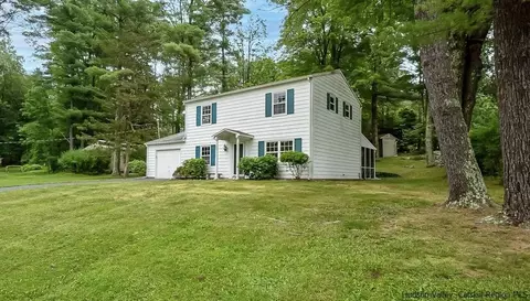4 Dover Ct, West Hurley, NY 12491