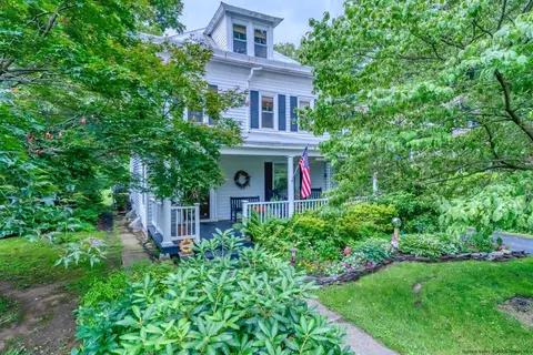 4 N Jefferson Ave, Catskill, NY 12414