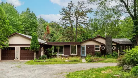 56 Rose Ln, Bearsville, NY 12409