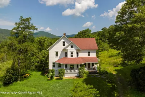 379 Mead Rd, New Kingston, NY 12459