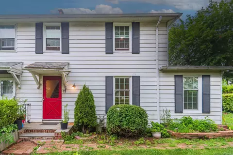 21 Bush Ave, Newburgh, NY 12550