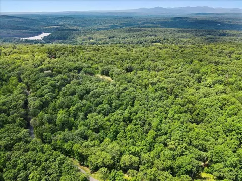 46 Carney Rd, Esopus, NY