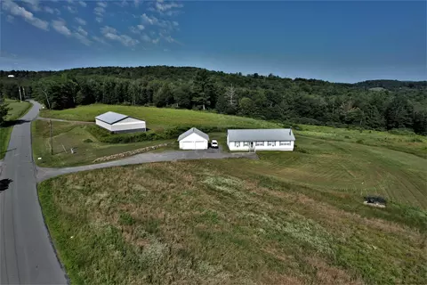 50 Fairweather Rd, Swan Lake, NY 12783