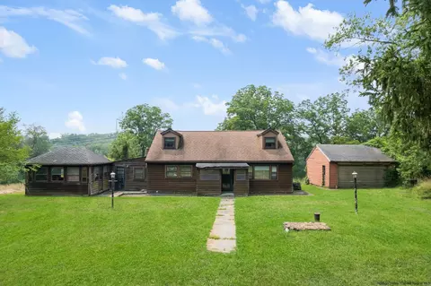 95 Marshall Rd, Salt Point, NY 12578