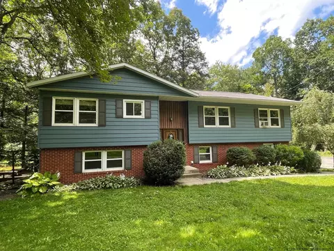 1204 Blue Mt Rd, Saugerties, NY 12477