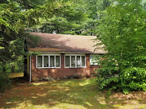 363 Scutt Rd, Greenville, NY 12083