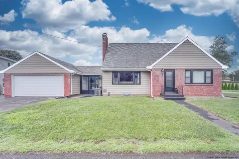 844 Nicholas Ave, Kingston, NY 12401