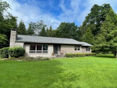 11 Mandel Rd, Woodstock, NY 12498