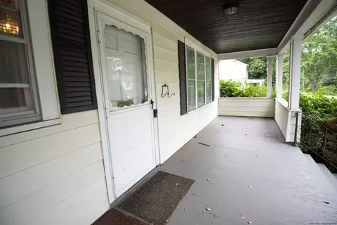 94 E Cedar St, Poughkeepsie, NY 12601 photo 12