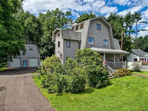 177 Main St, Lake Katrine, NY 12449