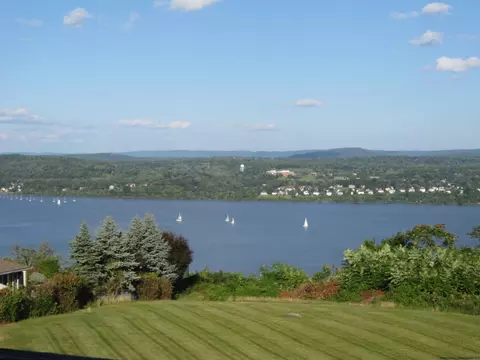 11 Francis St, Newburgh, NY 12550