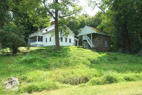 9 Carney Rd, Ulster Park, NY 12487