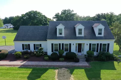 284 Ridge Rd, Milton, NY 12547